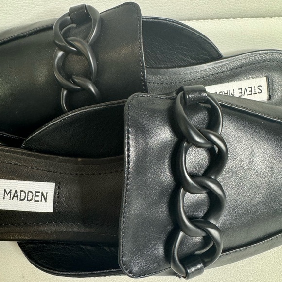 Steve Madden Black Flats, Size 8 - Picture 6 of 6